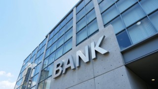 12家上市银行2025年“成绩单”亮相：青岛银行净利润增长最快，杭州银行资产质量最强