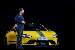 SU7 Ultra销量暴跌，雷军“豪车梦”遇阻？