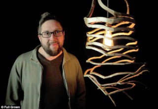 如何巧妙装饰木头墙板？这种装饰方式有哪些特色？