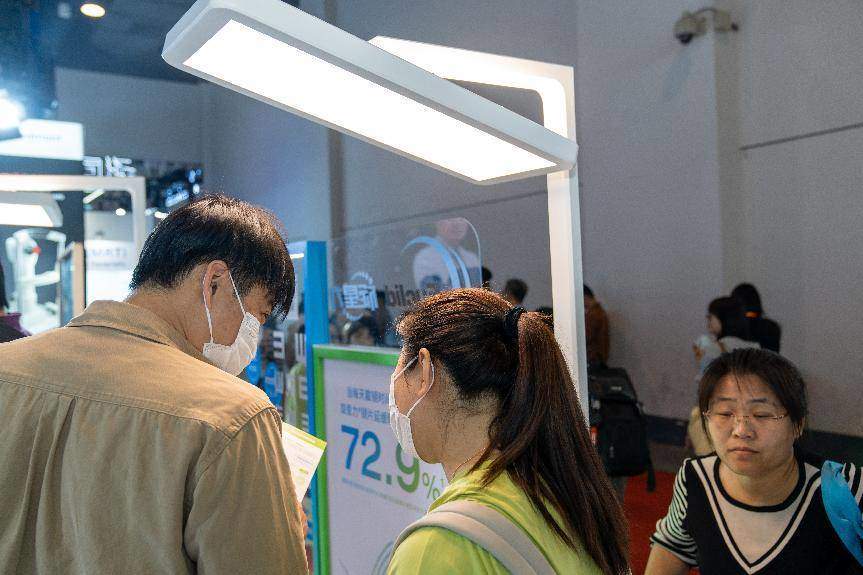 从 “光谱稳定” 到 “护眼靠谱”：柯达白泽系列护眼大路灯闪亮第25届COOC展  第11张