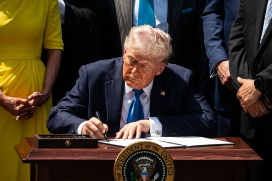 昨夜今晨国际外盘头条一览_2025年5月8日_财经新闻  第3张