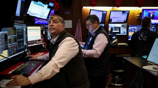 收盘：美股收高道指涨200点 特朗普宣布美英达成贸易协议框架  第2张