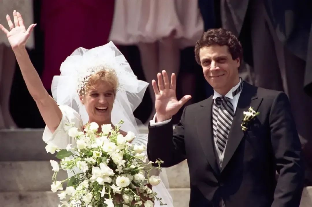 决心击败特朗普的纽约前州长，身家几何？  第4张