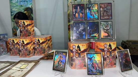 B站谷子墙、Switch2随便玩……我在好博会二次元区逛成“仓鼠囤货狂”  第4张