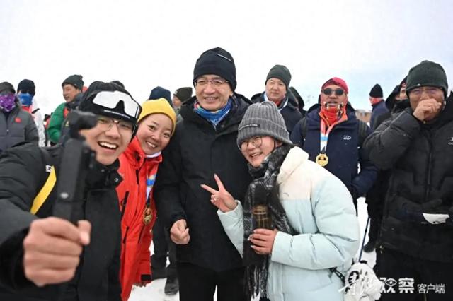 青海省长调研“人生第一座雪山”岗什卡雪峰，徒步到海拔4350米大本营  第1张